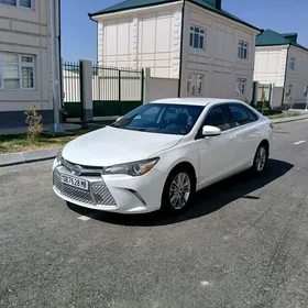 Toyota Camry 2015