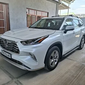 Toyota Highlander 2020