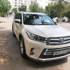 Toyota Highlander 2017