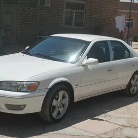 Toyota Camry 2001