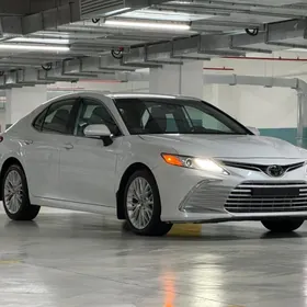 Toyota Camry 2020