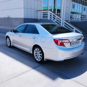 Toyota Camry 2012