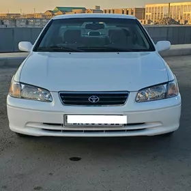 Toyota Camry 2001