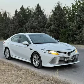 Toyota Camry 2018