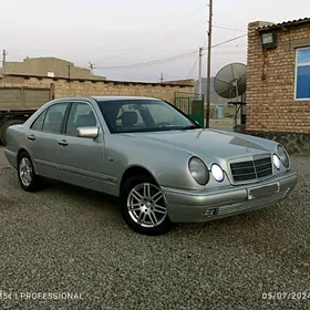 Mercedes-Benz 230E 1996