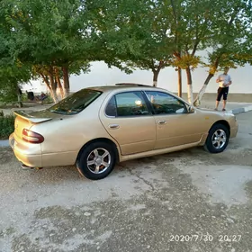 Nissan Bluebird 1997