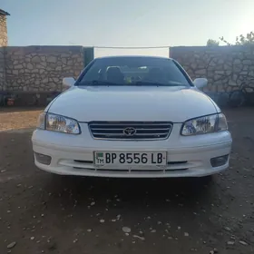 Toyota Camry 1999