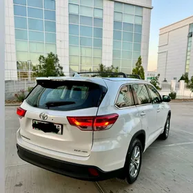 Toyota Highlander 2019