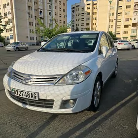 Nissan Versa 2010