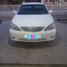 Toyota Camry 2004