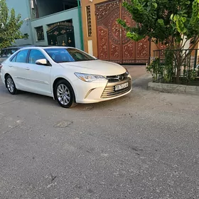 Toyota Camry 2017