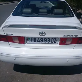 Toyota Camry 2000