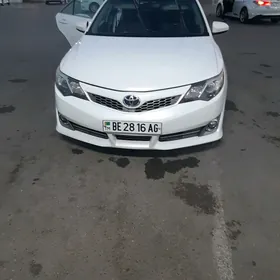 Toyota Camry 2012