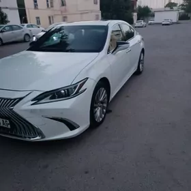 Lexus ES 350 2020