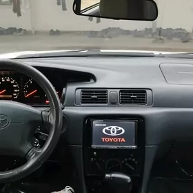 Toyota Camry 2001