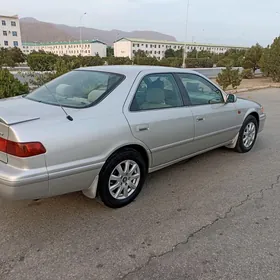 Toyota Camry 2001