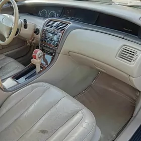 Toyota Avalon 2001