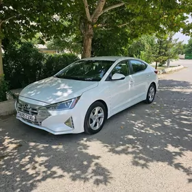 Hyundai Elantra 2019