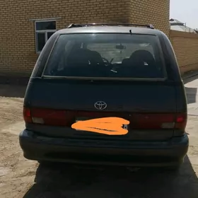 Toyota Previa 1992