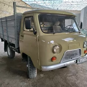 UAZ Profi 1998