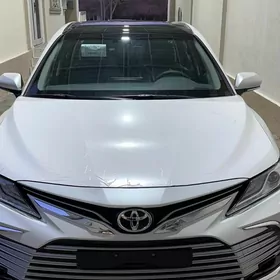 Toyota Camry 2024