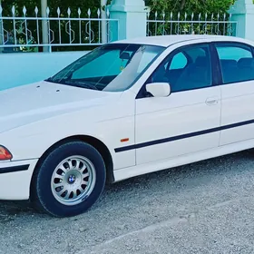 BMW E39 1998