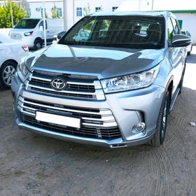 Toyota Highlander 2019