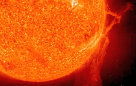 Пять мощных вспышек на Солнце подняли уровень влияния на ионосферу Земли