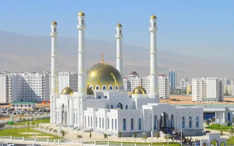 Туркменские паломники вернулись с хаджа