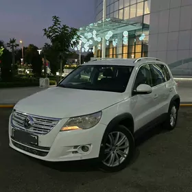 Volkswagen Tiguan 2011