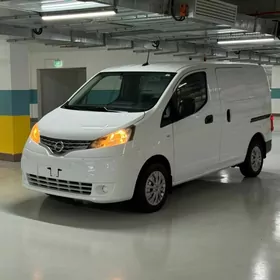 Nissan NV200 2020