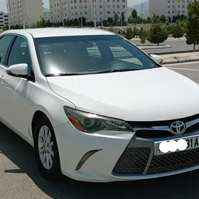 Toyota Camry 2017