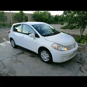 Nissan Versa 2010