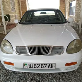 Daewoo Leganza 1998