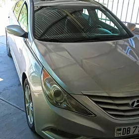 Hyundai Sonata 2011