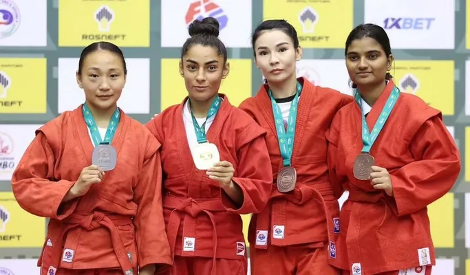 Туркменские самбисты с 21 медалью вернулись с чемпионата в Макао