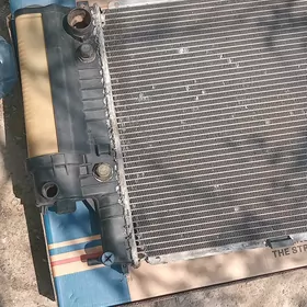 Радиатор БМВ Radiator