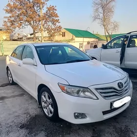 Toyota Camry 2010