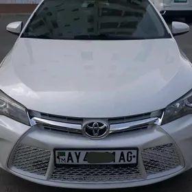 Toyota Camry 2015