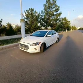 Hyundai Elantra 2018