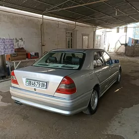 Mercedes-Benz C320 1995