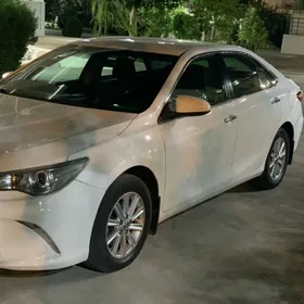 Toyota Camry 2017