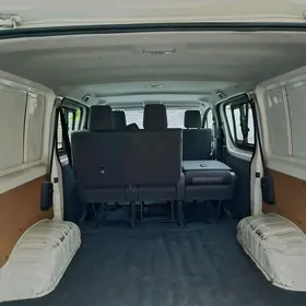 Toyota Hiace 2021