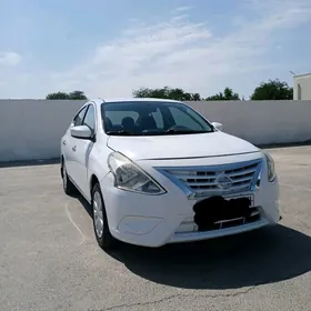 Nissan Versa 2014