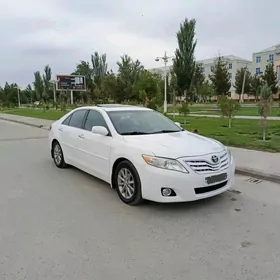 Toyota Camry 2011