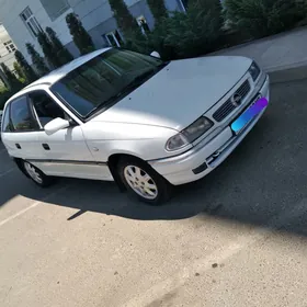 Opel Astra 1993