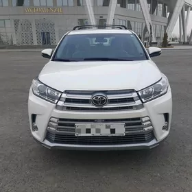 Toyota Highlander 2019