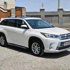 Toyota Highlander 2019