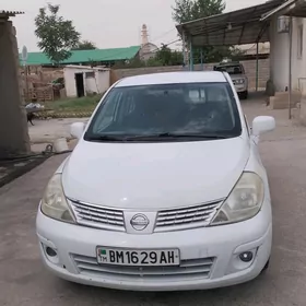 Nissan Versa 2010