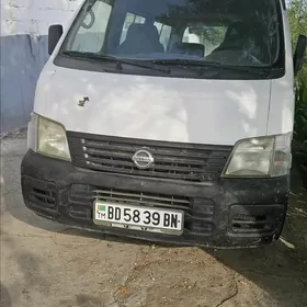 Nissan Urvan 2005